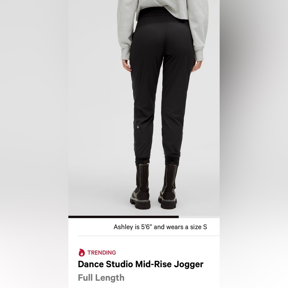 Lululemon Dance Studio Mid-Rise Jogger
Full Length Size 6 Black